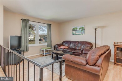 7092 Saddle Dr, Sykesville, MD 21784 - photo 4