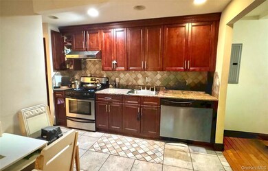 42-47 Union St unit 2A, Flushing, NY 11355 - photo 4