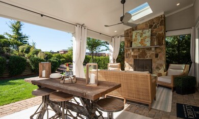 Living Flows Outside to Dine and Lounge