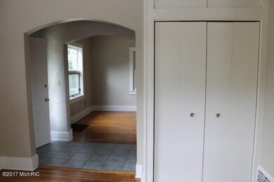 120 Auburn Dining Room View to Living Ro