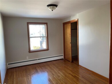 109 Chaplin St, Pawtucket, RI 02861 - photo 7