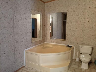 108 Riverwood Cir, Effingham, NH 03882 - photo 7