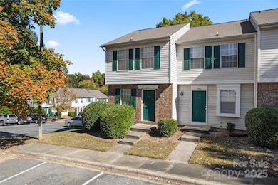 601 Lex Dr, Charlotte, NC 28262 - photo 2