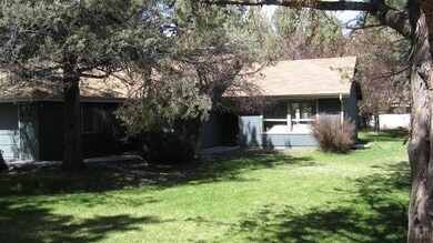 20736 Blacksmith Cir, Bend, OR 97702 - photo 4