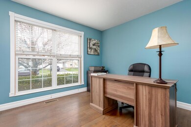 Flex Space/Den/Office