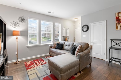 9735 Tealbriar Dr unit 253, Upper Marlboro, MD 20772 - photo 5