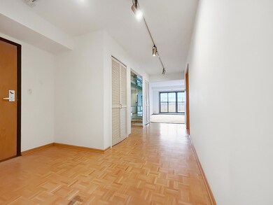 110 1st Ave NE unit F1006, Minneapolis, MN 55413 - photo 5