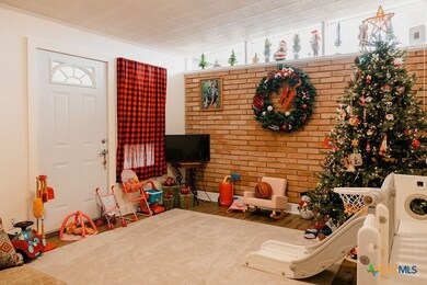 801 Fern Ln, Victoria, TX 77904 - photo 6