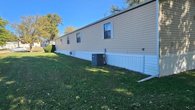 211 W Washington St, Wheatland, IA 52777 - photo 4