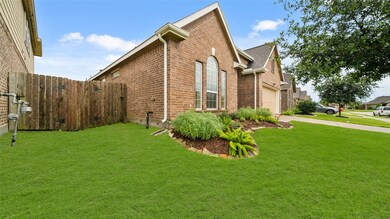 5159 Echo Falls Dr, Alvin, TX 77511 - photo 2