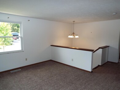 1780 Flinthill Dr, Columbus, OH 43223 - photo 5