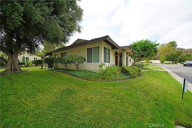 26360 Oakspur Dr unit A, Newhall, CA 91321 - photo 4