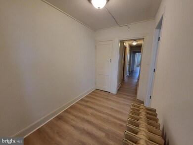 327 N Burlington St unit 1, Gloucester City, NJ 08030 - photo 3