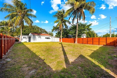 2210 Roosevelt St, Hollywood, FL 33020 - photo 4