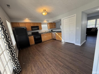 1331 S Cobble Creek Cir, Bloomington, IN 47401 - photo 4