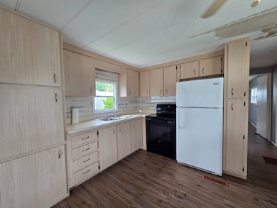 12651 Seminole Blvd unit 5, Largo, FL 33778 - photo 5