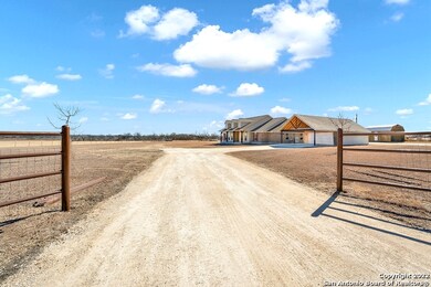 684 County Road 343, Hondo, TX 78861 - photo 5