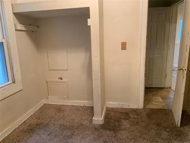 641 16th Ave SW, Cedar Rapids, IA 52404 - photo 4