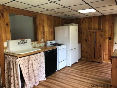 6 Paris Ave, Corinth, NY 12822 - photo 5