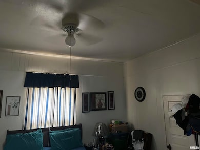 404 N Beech St, Centralia, IL 62801 - photo 6