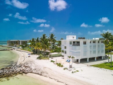 Beach front condo (4)