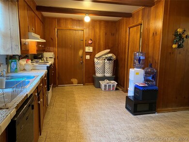 824 N Central Ave, Okmulgee, OK 74447 - photo 6