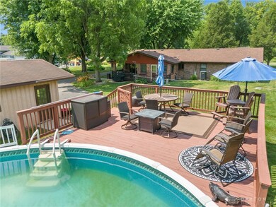 Lounge on the Deck
