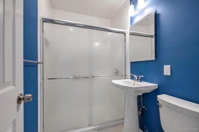 1337 Broadway unit D20, Hewlett, NY 11557 - photo 6