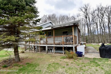 13 White St, Corinth, NY 12822 - photo 4