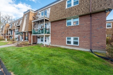 80 Damon Rd unit 5104, Northampton, MA 01060 - photo 2