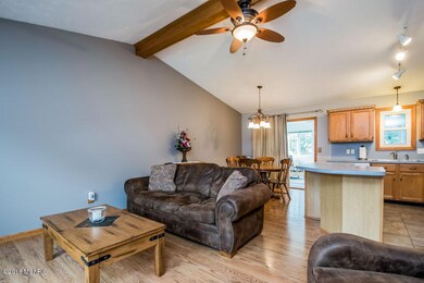 007-Living_Room-3290595-small