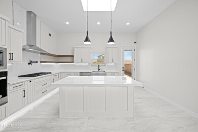 637 Paseo Campanero St, Horizon City, TX 79928 - photo 4