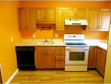 170 E Hadley Rd unit 127, Amherst, MA 01002 - photo 4