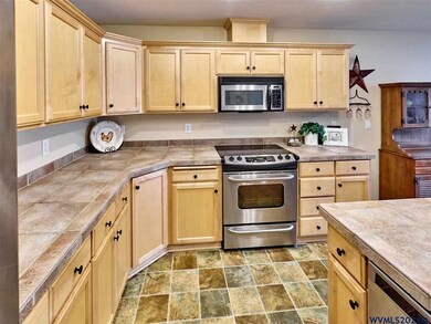 569 West Ln, Molalla, OR 97038 - photo 3