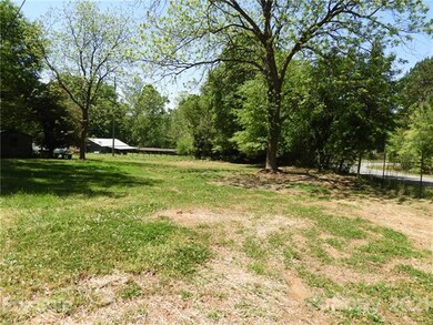 1360 Aladdin St, Shelby, NC 28152 - photo 4