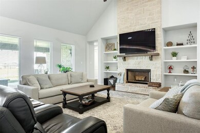 216 Buena Vista Dr, Godley, TX 76044 - photo 3