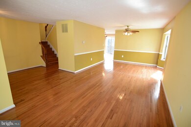 7103 Willow Hill Dr, Capitol Heights, MD 20743 - photo 5