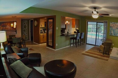 family room 2
