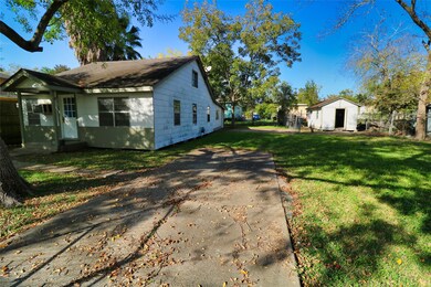 14319 Brownsville St, Houston, TX 77015 - photo 2