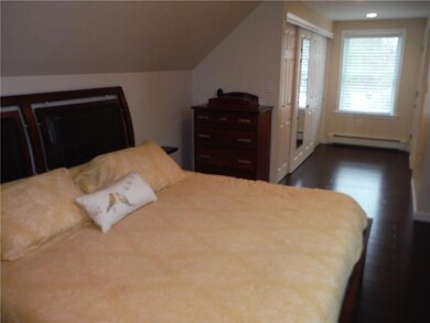 Master Suite w/skylight.