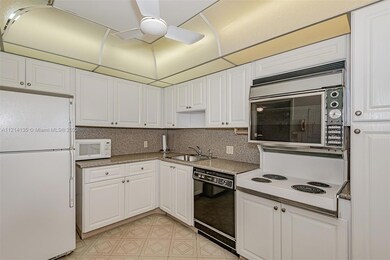 Palm-Aire unit 912, Pompano Beach, FL 33069 - photo 3