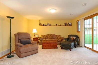 2034 Krislin Dr NE unit 31, Grand Rapids, MI 49505 - photo 5