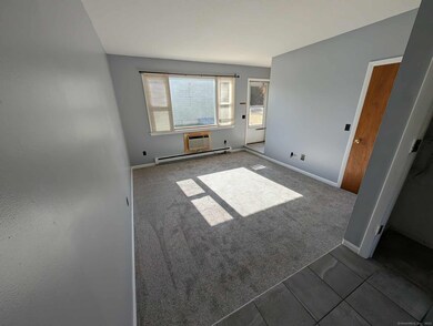 102 Canterbury Rd unit B, Plainfield, CT 06374 - photo 3