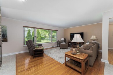 7-web-or-mls-Tracey Thayer - 4015 Mountv