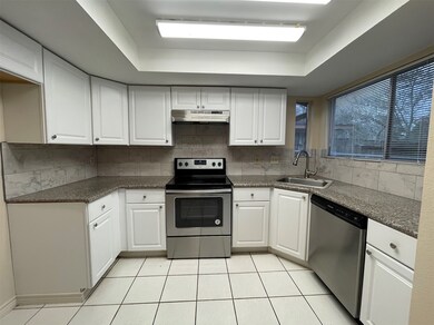 4503 Ravine Dr, Friendswood, TX 77546 - photo 4