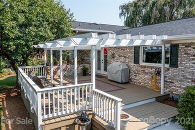 901 Carolyn St, Statesville, NC 28677 - photo 6