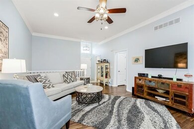 Entry/ Living Room