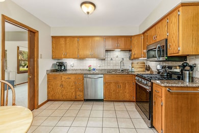 Kitchen w new appliances