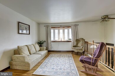 5907 Forest Ct, Sykesville, MD 21784 - photo 4