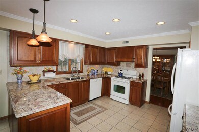 65 Huntleigh Dr, Albany, NY 12211 - photo 3